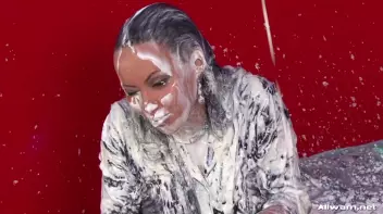 Cream Showers Screencap 59 on sinx.preview.netperv.com