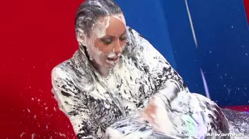 Cream Showers Screencap 60 on sinx.preview.netperv.com