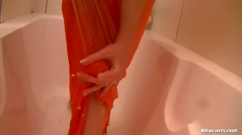 Shower Down That Sexy Dress Screencap 31 on sinx.preview.netperv.com