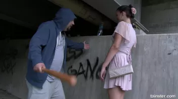 Alice treats herself with a golden shower Screencap 5 on sinx.preview.netperv.com