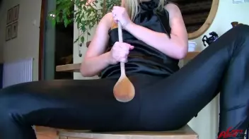 Get A Taste Of Sweet Leony Screencap 8 on sinx.preview.netperv.com