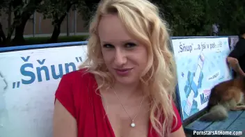 Bus Stop Babe Gives Killer Blowjobs Screencap 16 on sinx.preview.netperv.com