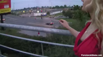 Bus Stop Babe Gives Killer Blowjobs Screencap 33 on sinx.preview.netperv.com