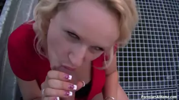 Bus Stop Babe Gives Killer Blowjobs Screencap 39 on sinx.preview.netperv.com