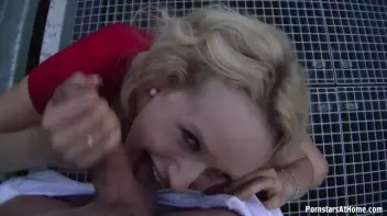 Bus Stop Babe Gives Killer Blowjobs Screencap 72 on sinx.preview.netperv.com