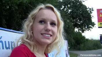 Bus Stop Babe Gives Killer Blowjobs Screencap 8 on sinx.preview.netperv.com