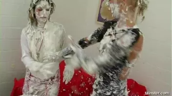 Fancy Chick Food Fight Screencap 69 on sinx.preview.netperv.com