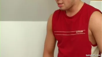 Maid In Manhattan...Or Prague? Screencap 63 on sinx.preview.netperv.com