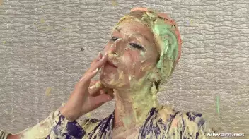 The Messiest Dessert Ever Screencap 87 on sinx.preview.netperv.com