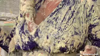 The Messiest Dessert Ever Screencap 91 on sinx.preview.netperv.com