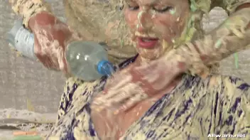 The Messiest Dessert Ever Screencap 92 on sinx.preview.netperv.com