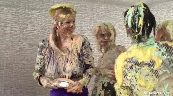 The Messiest Dessert Ever Screencap 38 on sinx.preview.netperv.com