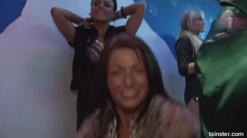 Winter WonderBang Part 1 - Cam 2 Screencap 47 on sinx.preview.netperv.com