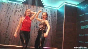 Amateur Cuties Shake It In The Shower! Screencap 81 on sinx.preview.netperv.com