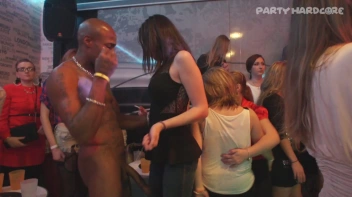 Party Hardcore Gone Crazy Vol. 25 Part 2 - Cam 1 Screencap 32 on sinx.preview.netperv.com