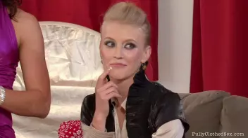 Threesome Fun, Two Girls Eat His Cum Screencap 25 on sinx.preview.netperv.com