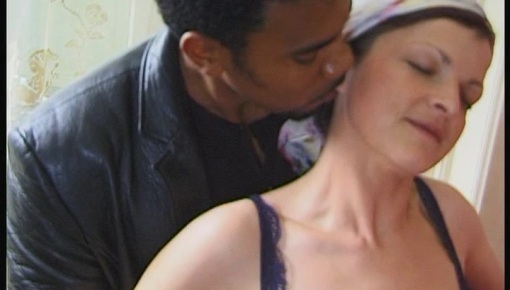 Latest deal - Die Haushaltshilfe erledigt alle arbeiten