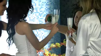 Lesbo Love In The Hot Tub Part 1 Screencap 2 on sinx.preview.netperv.com