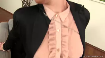 She Always Stands By Her Man! Screencap 61 on sinx.preview.netperv.com