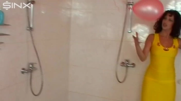 Sexy Babes Play With Balloons In The Shower Screencap 3 on sinx.preview.netperv.com