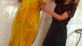 Sexy Babes Play With Balloons In The Shower Screencap 60 on sinx.preview.netperv.com