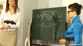 Learning A Very Messy Lesson Screencap 10 on sinx.preview.netperv.com