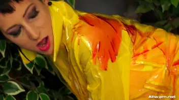 The Gooiest Glamor Babes Ever Screencap 41 on sinx.preview.netperv.com