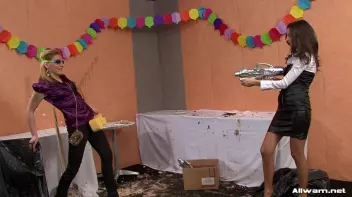 Eurobabe Oil Splatter! Screencap 10 on sinx.preview.netperv.com