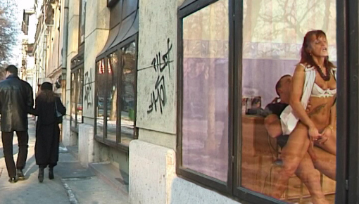 Latest deal - ANAL FIST fuck at PUBLIC shopping window