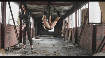 Im hängen durchgefickt Screencap 5 on sinx.preview.netperv.com