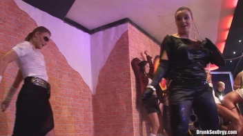 Hard Hat Hos Part 3 - Cam 4 Screencap 8 on sinx.preview.netperv.com