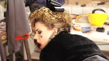 Extreme Fashionistas Need That Piss Fucking Screencap 48 on sinx.preview.netperv.com