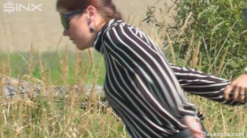 Feisty Europeans Catfight Outside - Cam 2 Screencap 5 on sinx.preview.netperv.com