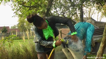 Mud Covered Blonde Gets A Good Washing Screencap 28 on sinx.preview.netperv.com