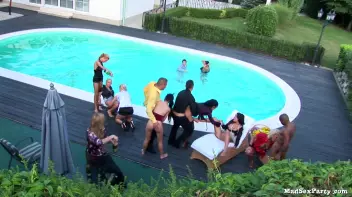 Gazebo Gobblers Part 3 Screencap 14 on sinx.preview.netperv.com