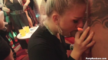 Party Hardcore Gone Crazy Vol. 34 Part 2 - Cam 4 Screencap 35 on sinx.preview.netperv.com