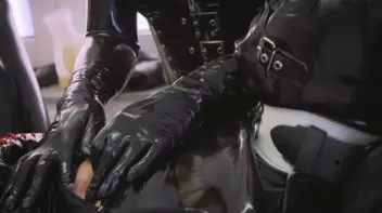 Gummiklinik 1 Screencap 9 on sinx.preview.netperv.com