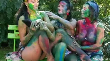 Extreme Finger Painting Goes Eurobabe Brawl Screencap 90 on sinx.preview.netperv.com