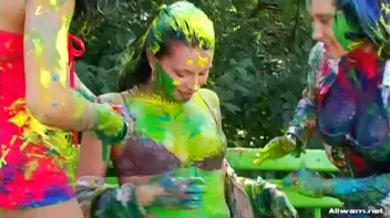 Extreme Finger Painting Goes Eurobabe Brawl Screencap 41 on sinx.preview.netperv.com