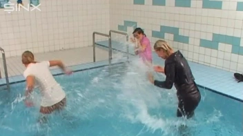 Bitches Bout, WAM Catfighting Babes Screencap 9 on sinx.preview.netperv.com