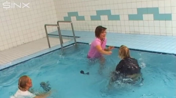 Bitches Bout, WAM Catfighting Babes Screencap 6 on sinx.preview.netperv.com