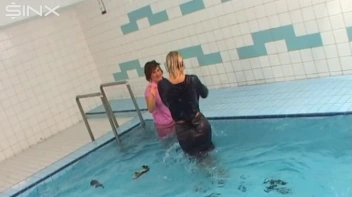 Bitches Bout, WAM Catfighting Babes Screencap 7 on sinx.preview.netperv.com