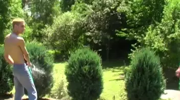 Gardener Gets The MMF Action Going Screencap 3 on sinx.preview.netperv.com