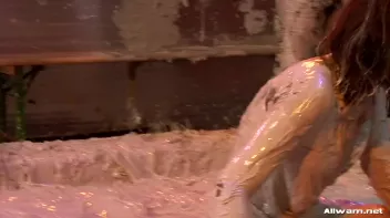 Mud Battling Eurobabe Freaks Screencap 18 on sinx.preview.netperv.com