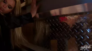 At the Hotel Bar Screencap 49 on sinx.preview.netperv.com