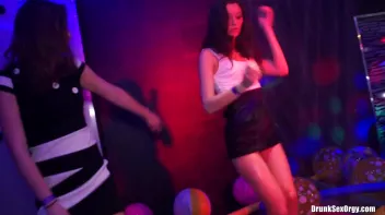 International Summer Lovin' Part 3 - Shower Cam Screencap 53 on sinx.preview.netperv.com