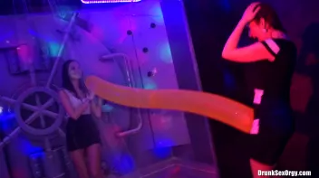 International Summer Lovin' Part 3 - Shower Cam Screencap 68 on sinx.preview.netperv.com