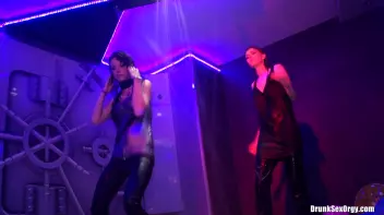 International Summer Lovin' Part 3 - Shower Cam Screencap 15 on sinx.preview.netperv.com