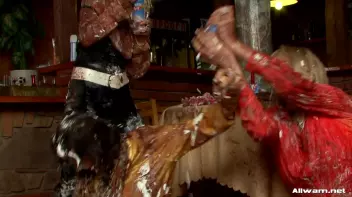 Food Fight Done Right Screencap 90 on sinx.preview.netperv.com