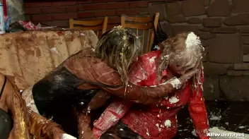 Food Fight Done Right Screencap 106 on sinx.preview.netperv.com